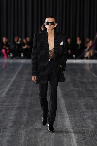Look 9